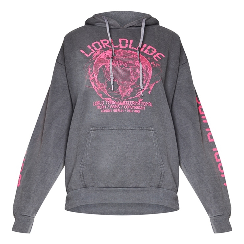 PrettyLittleThing Worldwide Oversized Graphic Hoodie